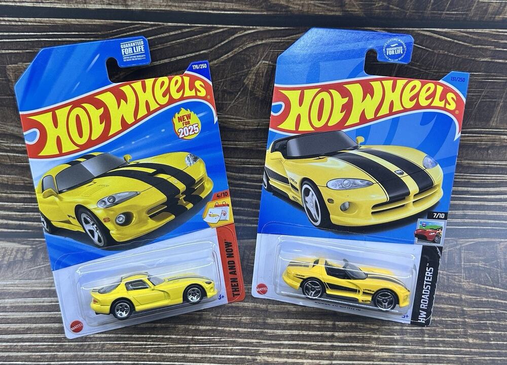 Hot Wheels DODGE Viper LOT of 2 / '96 Dodge Viper GTS / Viper RT/10 Yellow 1:64